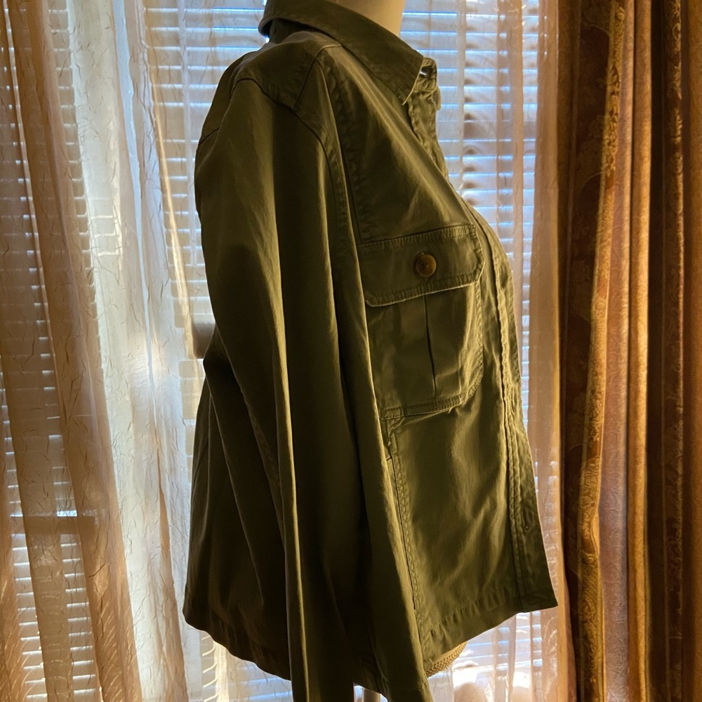 ❣️SALE❣️ Army Green Jacket - Picture 2 of 8
